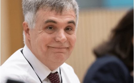 Greens Push for NBN CEO Pay Cut Amid Cost-of-Living Crisis and Privatization Debate