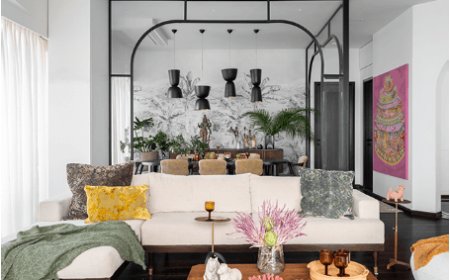 Maximalism Makes a Bold Comeback: UK Interiors Embrace Color, Vintage Charm, and Texture