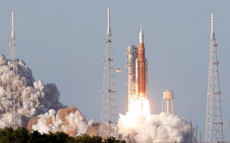 NASA’s Artemis II Executes Key Lunar Burn, Sending Astronauts Toward Moon