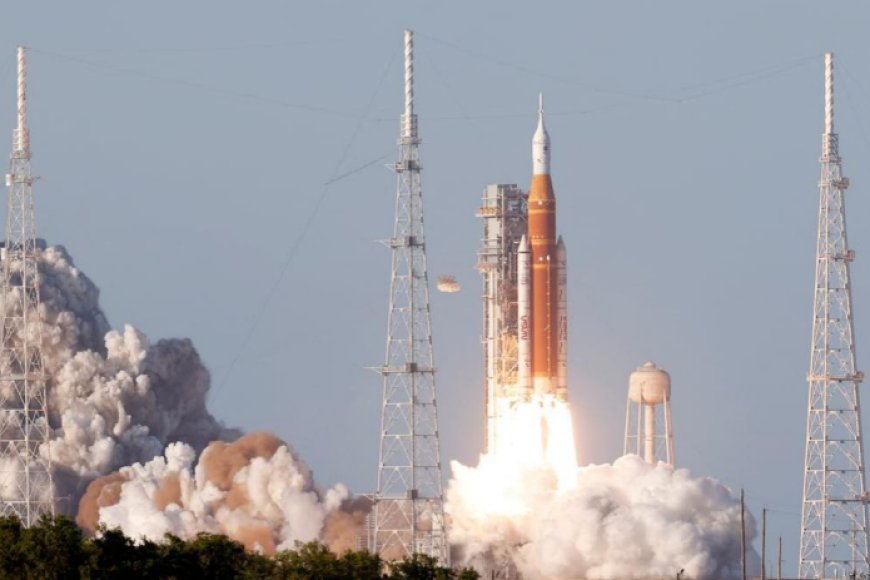 NASA’s Artemis II Executes Key Lunar Burn, Sending Astronauts Toward Moon